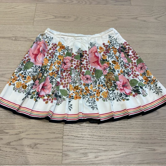 Spring Floral Pleated Mini Skirt, Lightweight, Bold Print, Women’s (US 12) - Picture 6 of 13